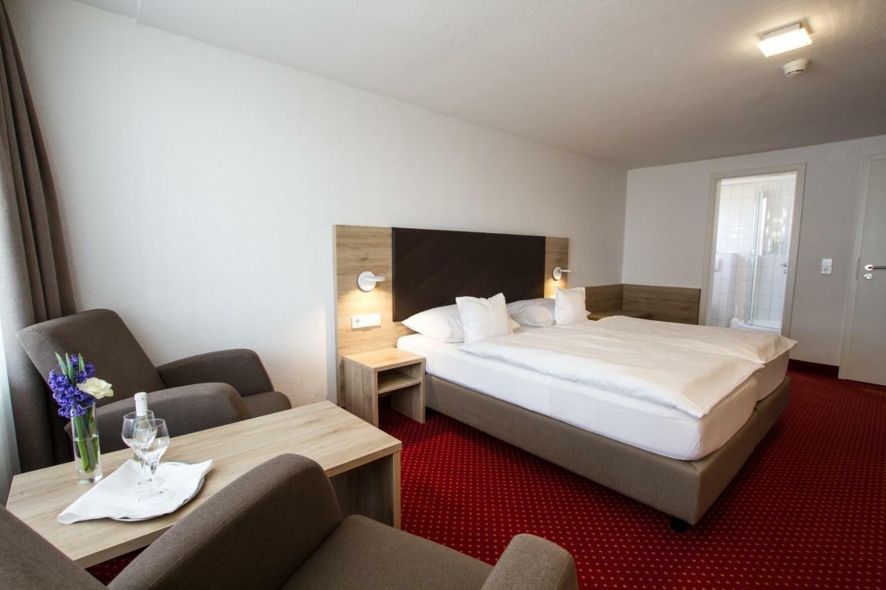 Hotel Seepark Garni Uberlingen Exterior photo